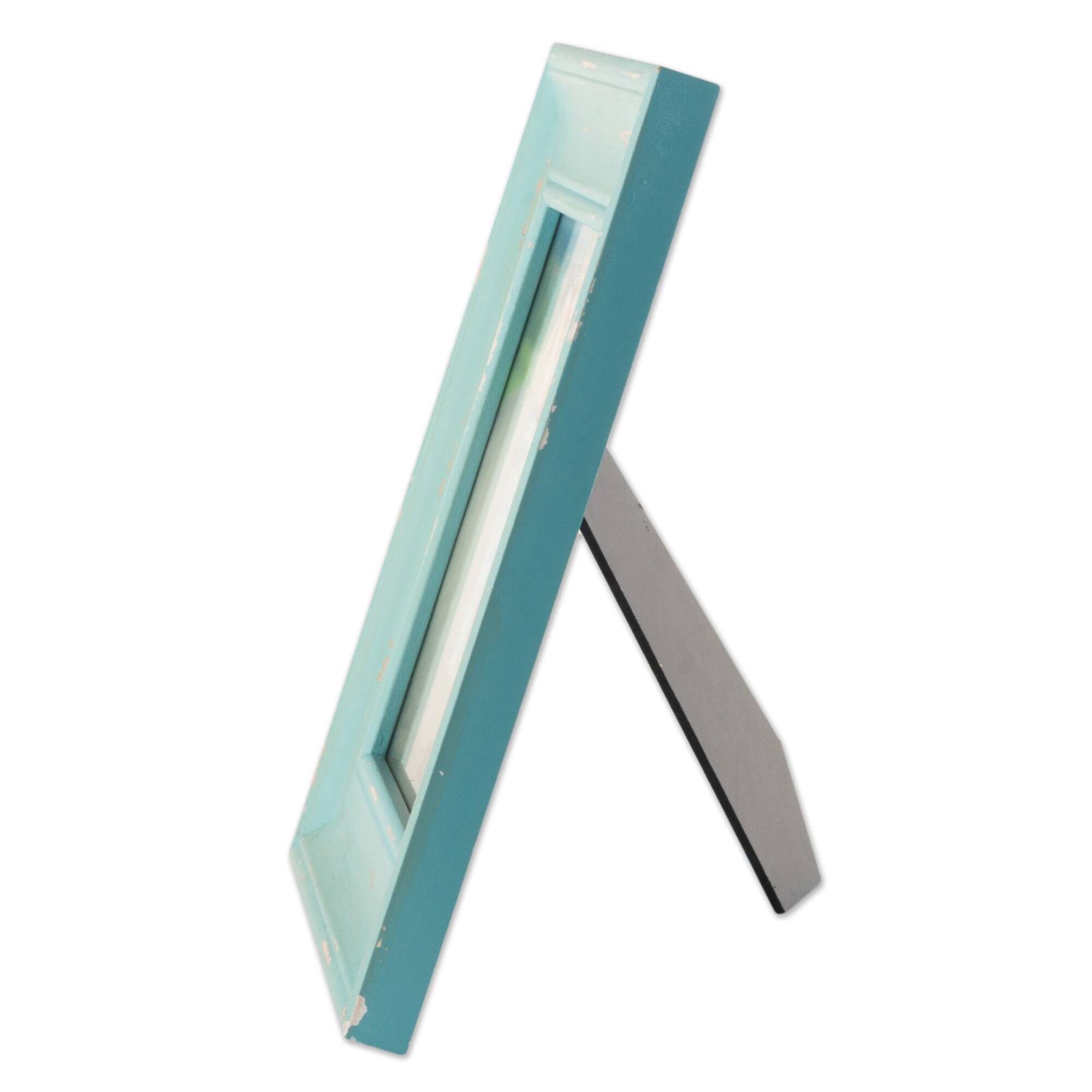 DII® Blue Distressed Farmhouse Frame